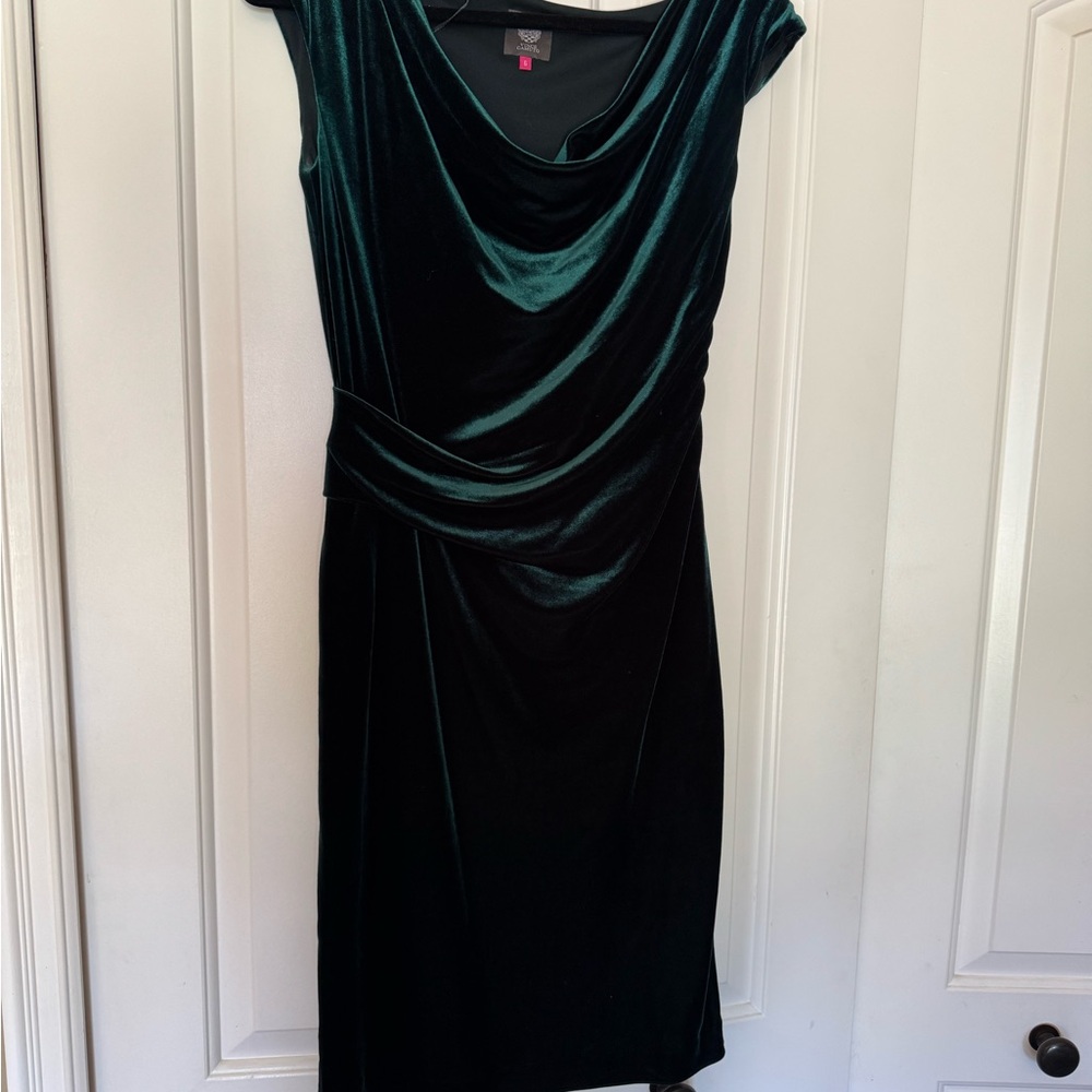 Vince Camuto Elegant emerald Green Velvet Dress